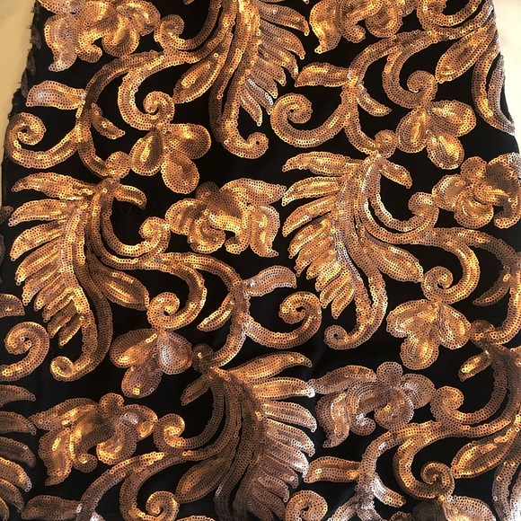 Long sleeve sequin dress - Picture 2 of 3